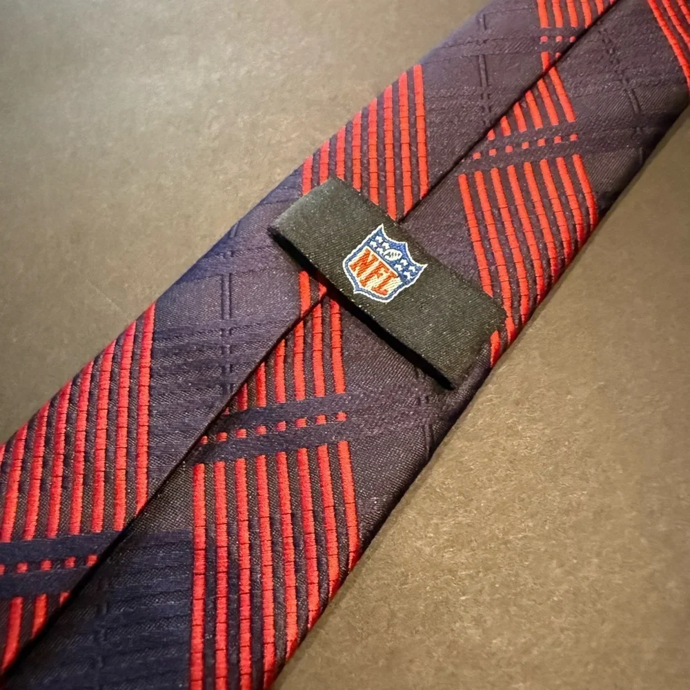 NFL Houston Texans Men's Navy and Red Patterned Thin Tie